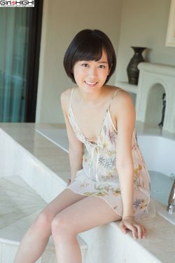 日本水蜜桃身体乳与韩国美白对比